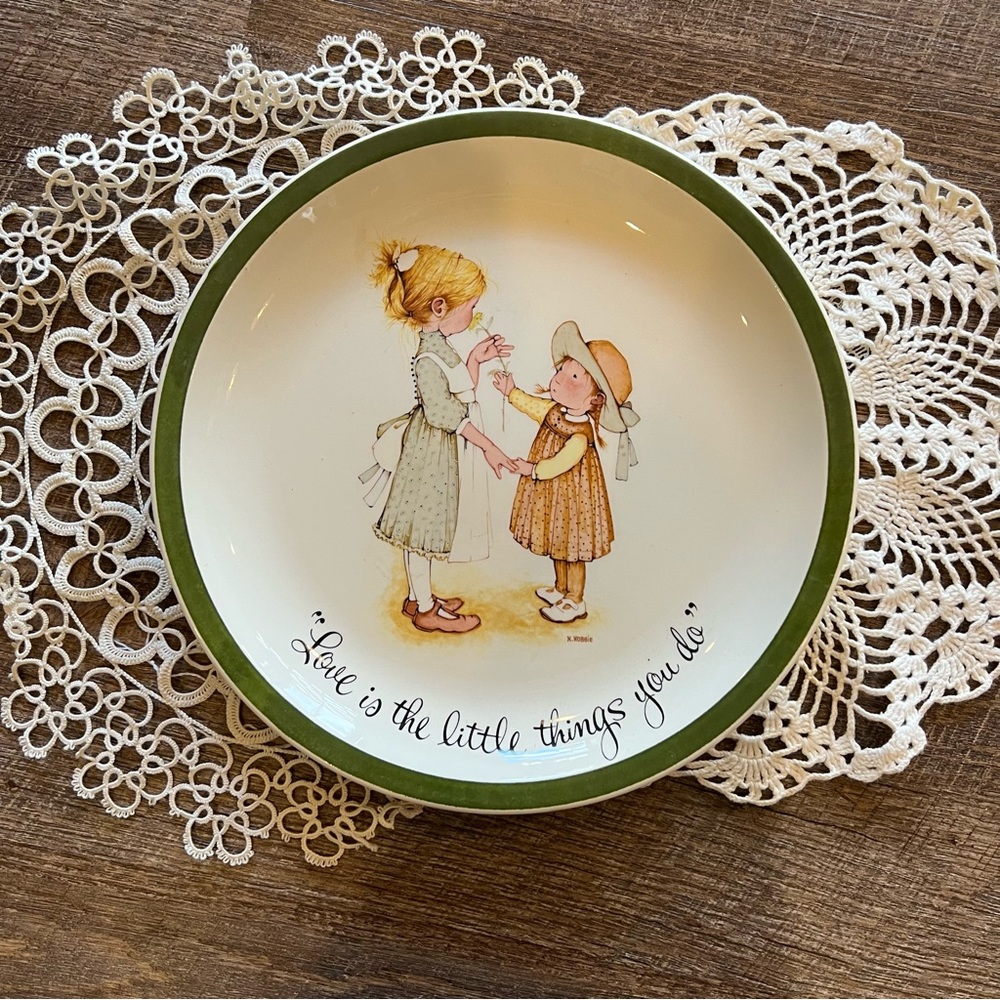 Vintage Holly Hobby Collector Plate. Love is in the Little Things You Do